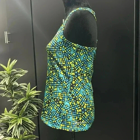 Skechers Go Dry Athletic performance racerback,stretch,patterned tank top - Picture 3 of 8